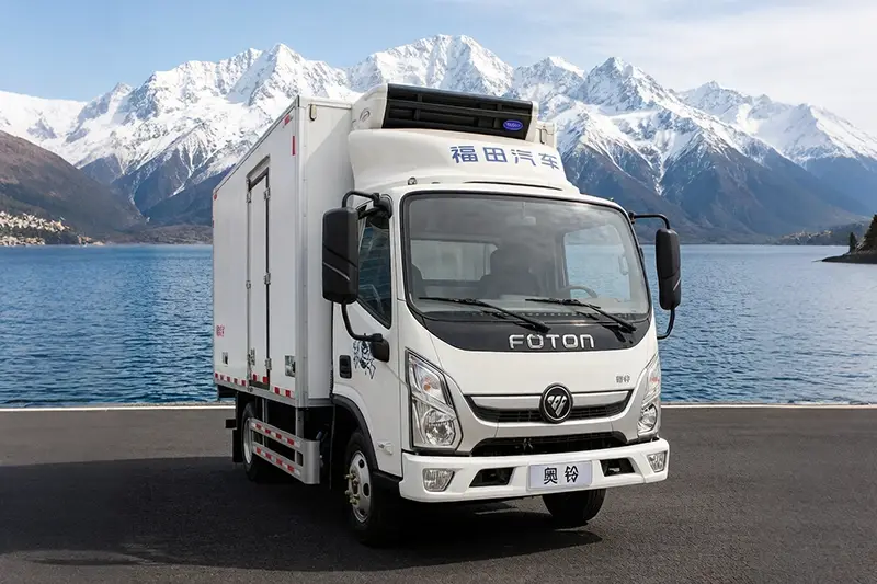 شاحنة تبريد اللقاحات الطبية