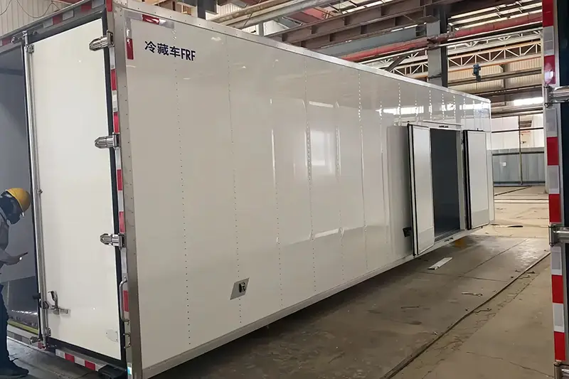 جسم الشاحنة المبردة