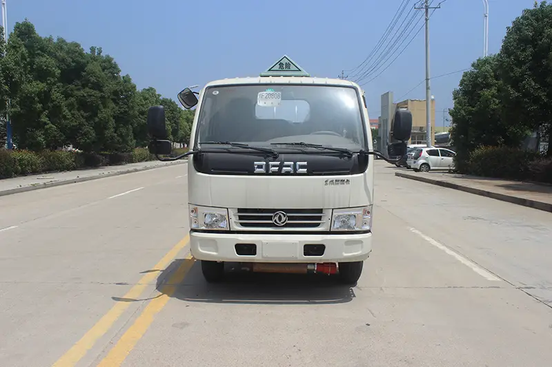 شاحنة صهريج للتزود بالوقود