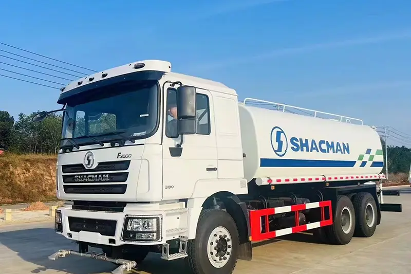 شاحنة خزان المياه